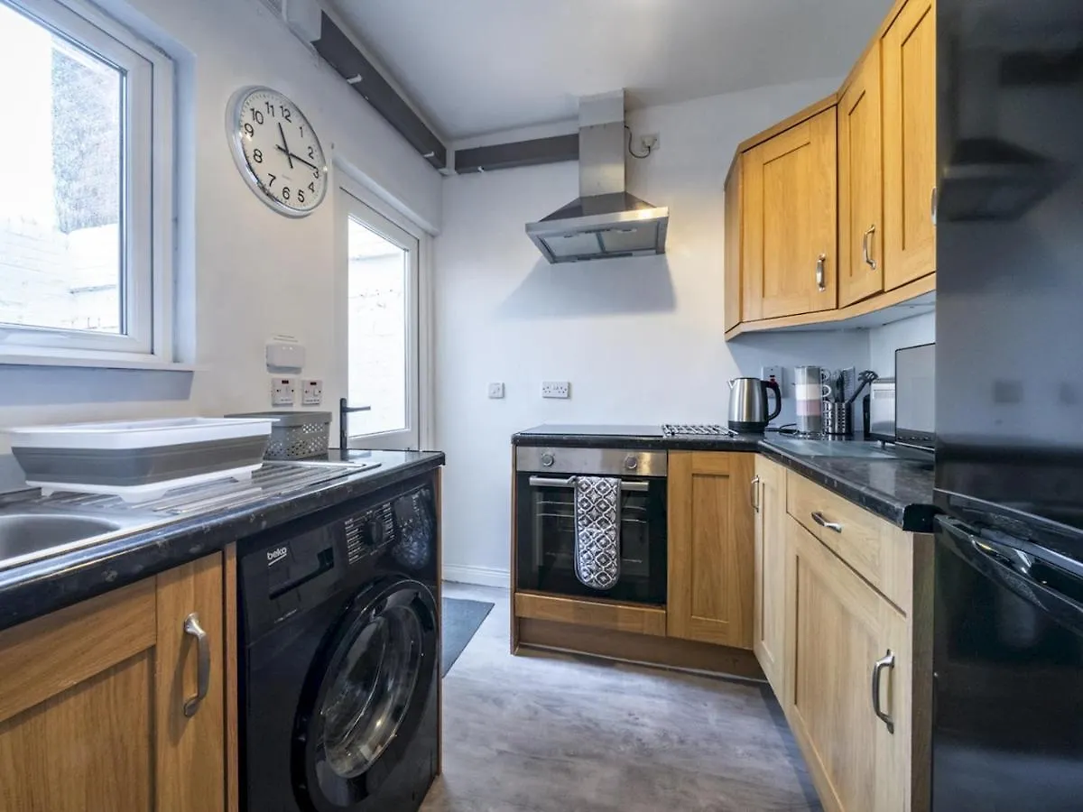 Holiday home Pass The Keys Fab 2Br Home City Centre Local Belfast Feel