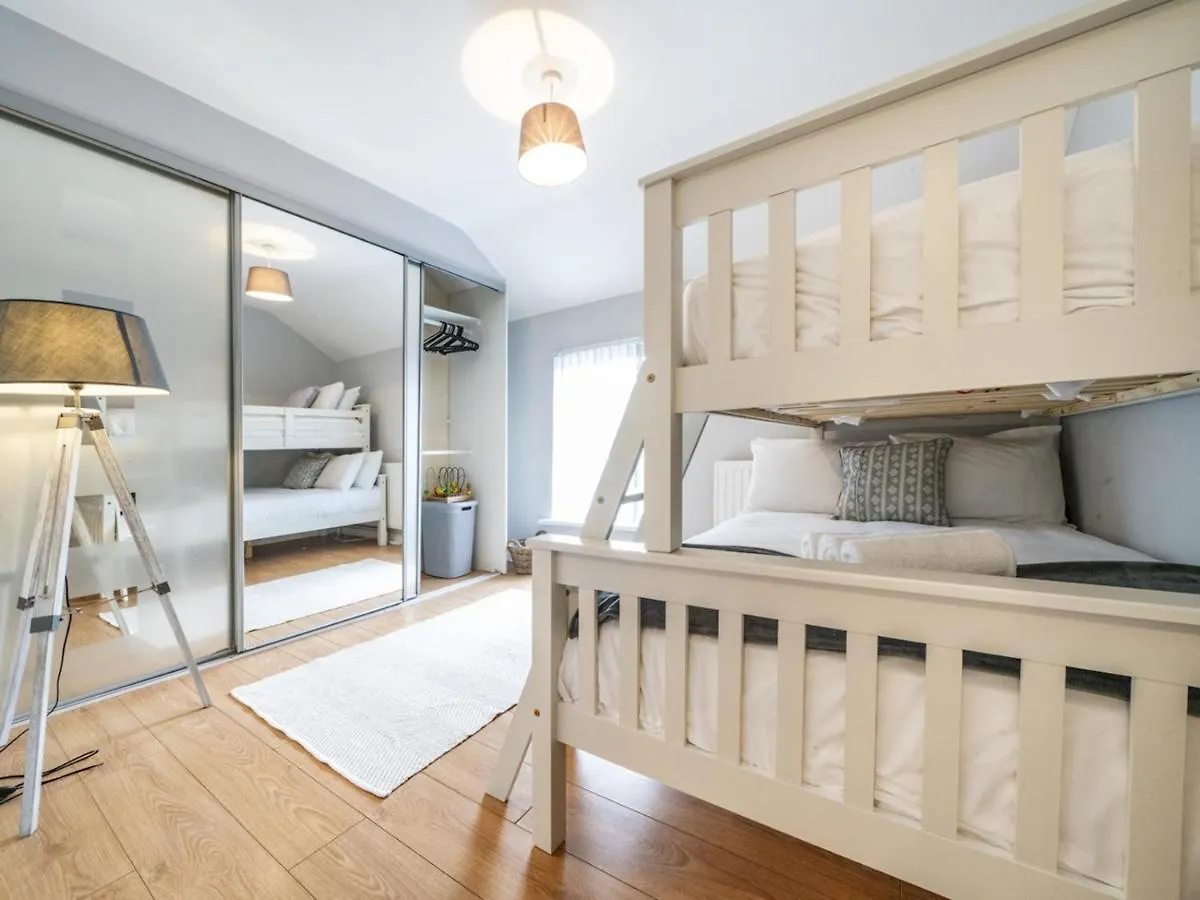 Pass The Keys Fab 2Br Home City Centre Local Belfast Feel